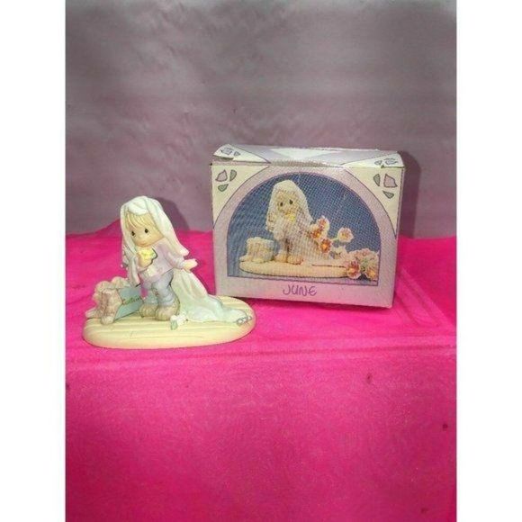 Precious Moments Wedding June Month Bride Flowers 110043 Miniature figurine - Picture 8 of 12
